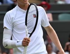 九游APP-澳网逆转温网，辛纳统治全场