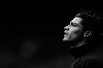 九游app下载-蓝桥铁骑踏碎高卢战旗，卡瓦哈尔一剑封喉定乾坤