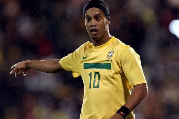 九游娱乐-跨联盟巅峰战，马刺体系强压辽宁铁血防守，字母哥加时赛化身终极关键先生