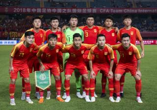 九游娱乐-比赛中球员被换上场，展现实力与潜力