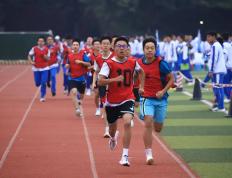 九游娱乐官方-联赛进程激烈，百米冲刺精彩纷呈的简单介绍