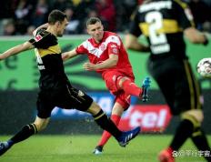 九游VIP-斯图加特球队在比赛中遭遇困境，需调整战术的简单介绍