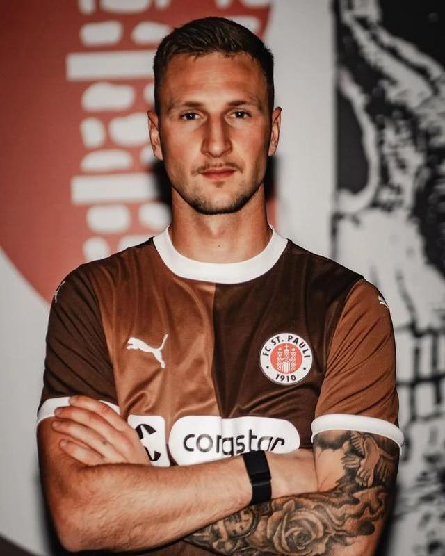 九游app下载-莱比锡红牛主教练调整阵容,效果显著的简单介绍