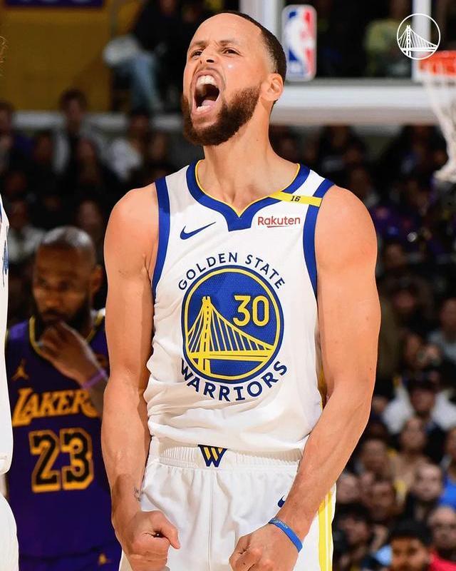 九游中国-勇士队力克湖人队,晋级总决赛