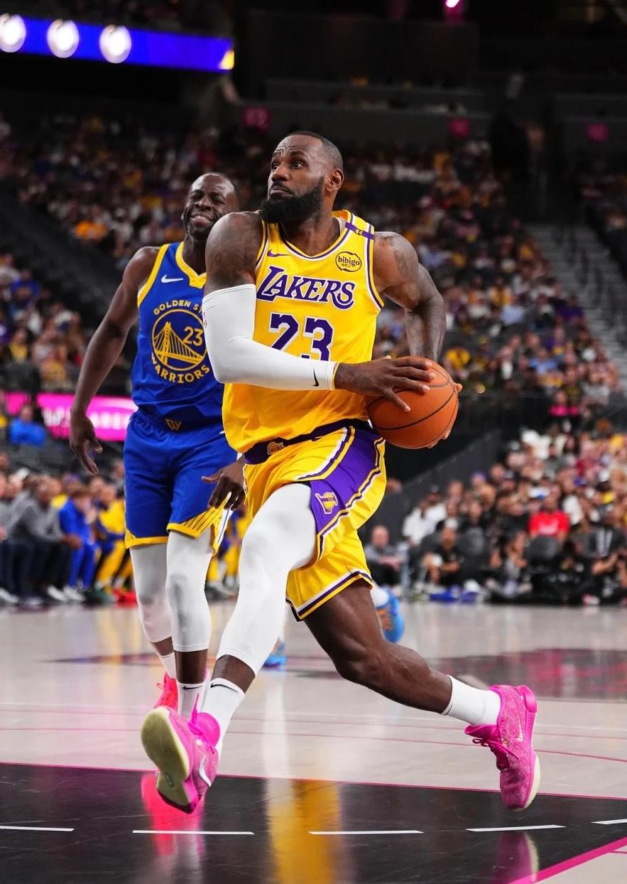 九游娱乐入口-NBA季前赛结束,各队备战常规赛