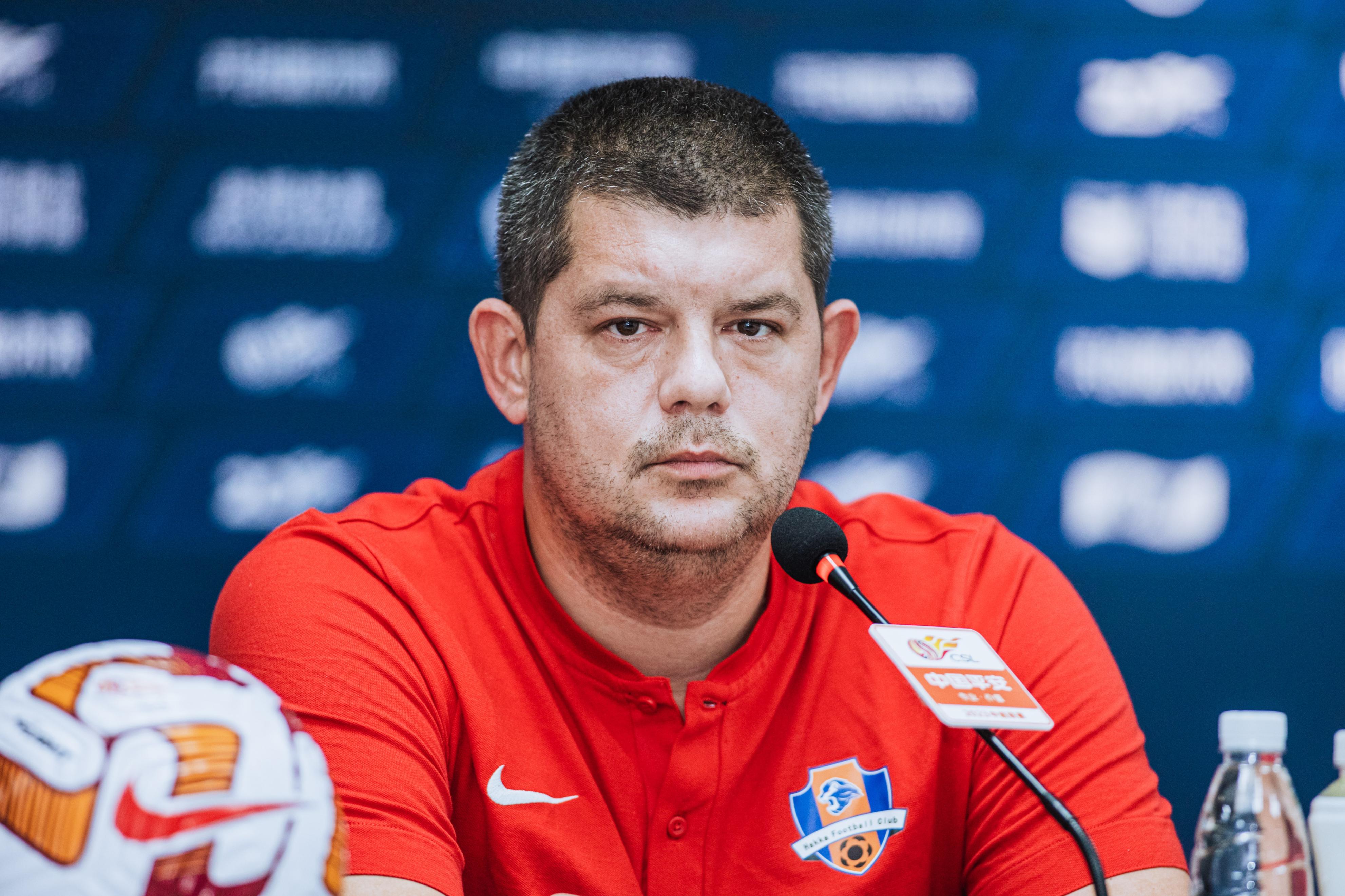 九游体育直播-AC米兰主教练调整阵容,迎战强敌