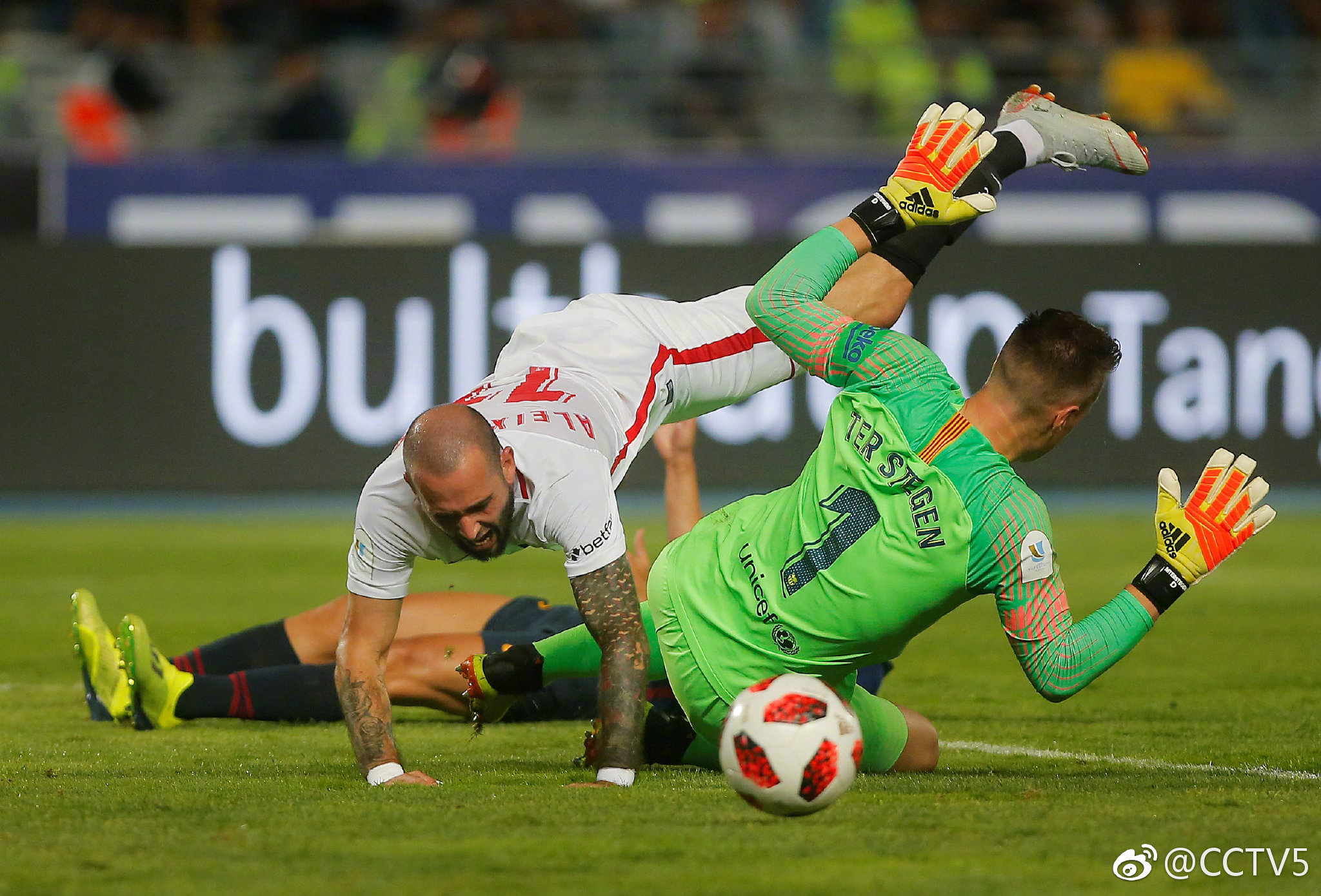 九游娱乐网页-格拉纳达双杀,巴塞罗那逆转拜仁慕尼黑