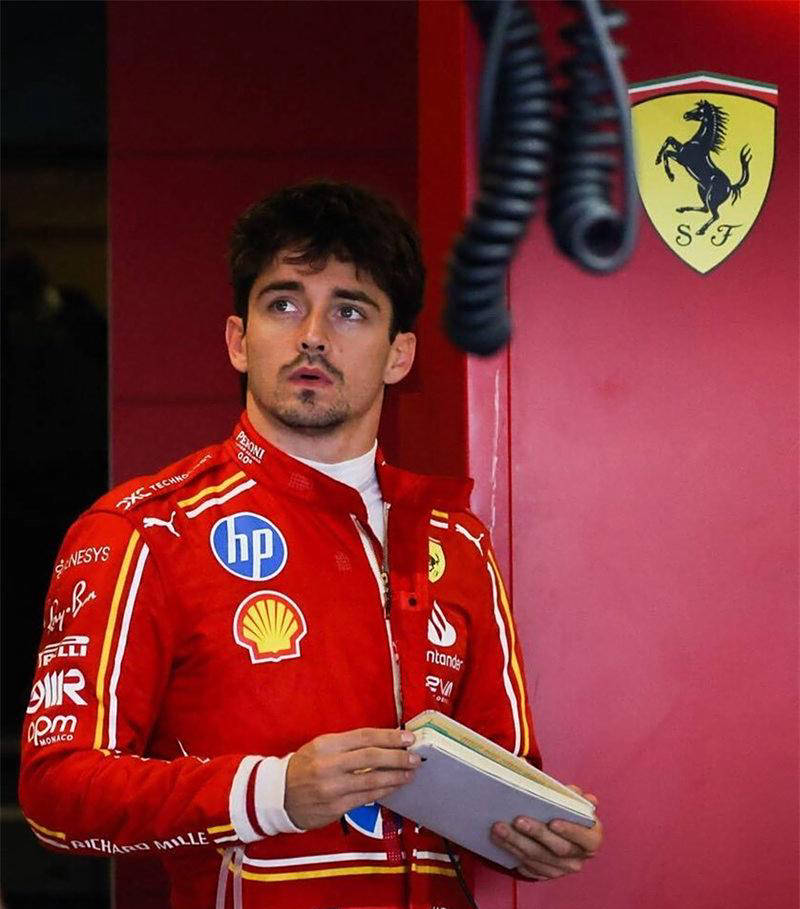 九游体育官方入口-阿斯顿马丁险胜梅赛德斯，勒克莱尔点燃赛场的简单介绍