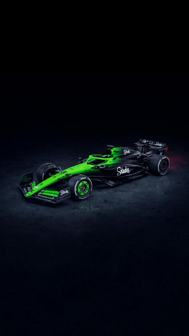 九游体育平台-关于阿斯顿马丁险胜红牛二队，汉密尔顿点燃赛场的信息