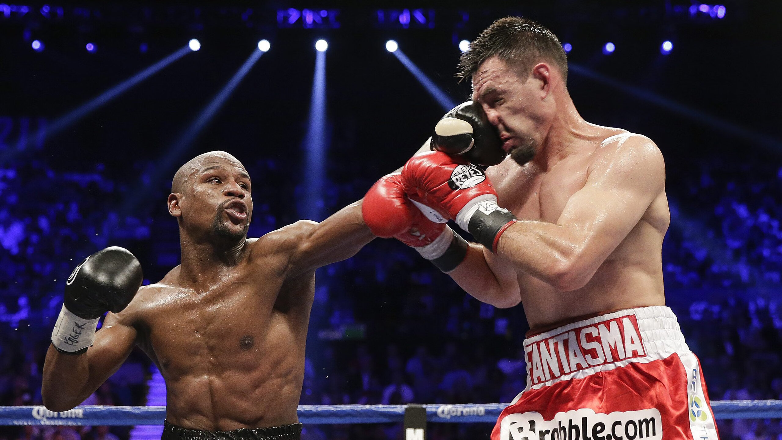 九游体育直播-唯一真相,足球的宏大叙事,篮球的个体光芒