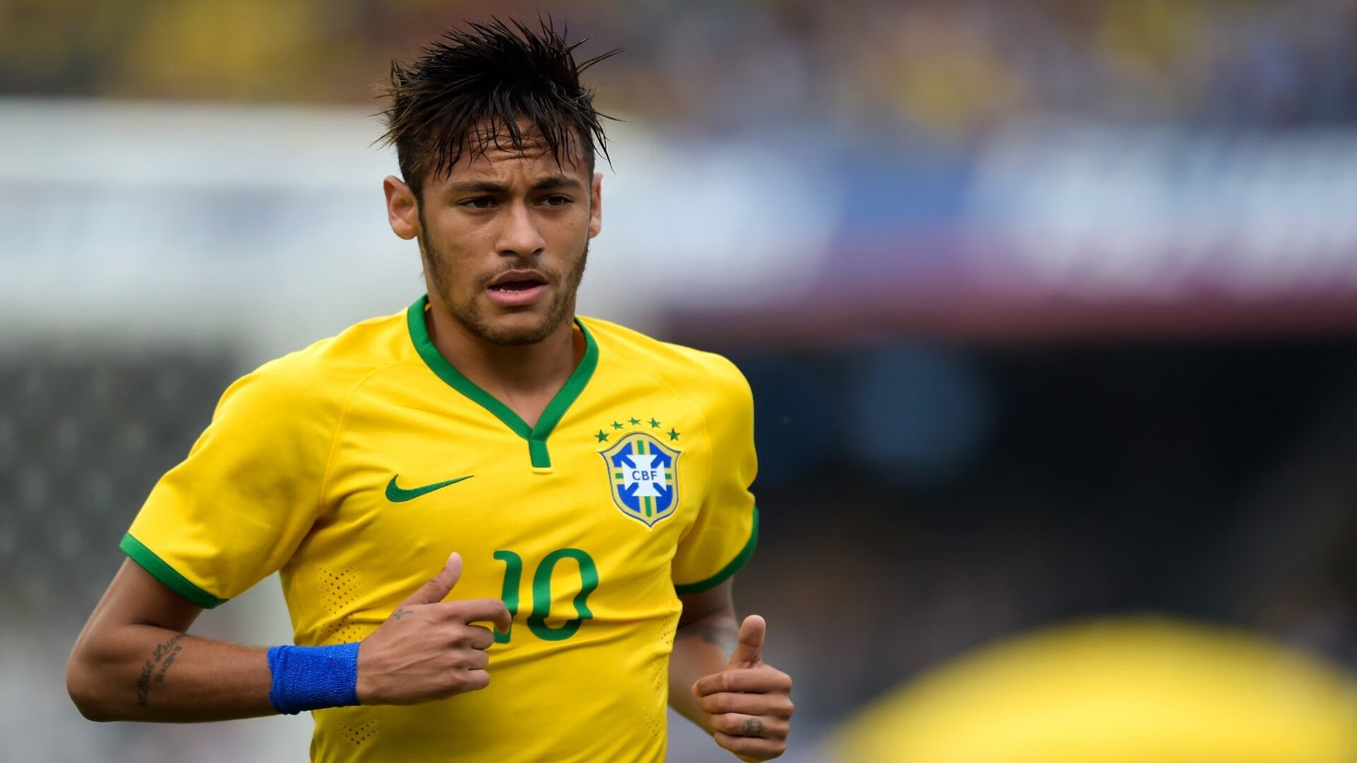 九游体育直播-唯一真相,足球的宏大叙事,篮球的个体光芒